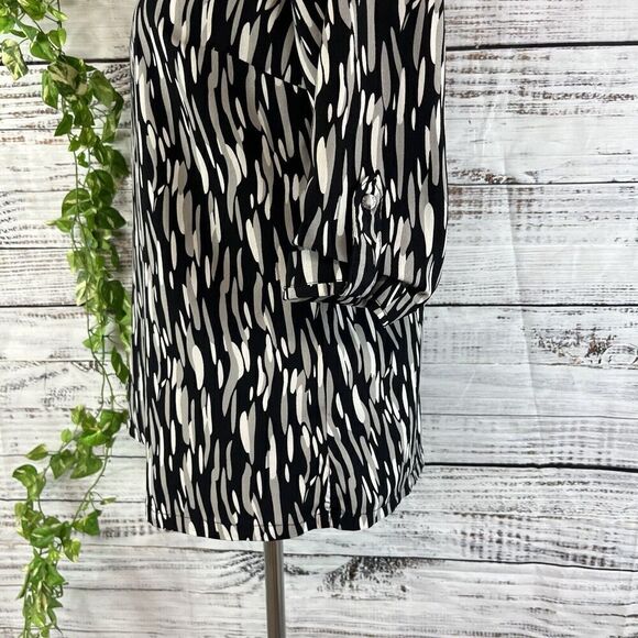 BCBG Max Azria Blosue Top size Extra Small Black Gray Career Church Modest Slim - Picture 9 of 11